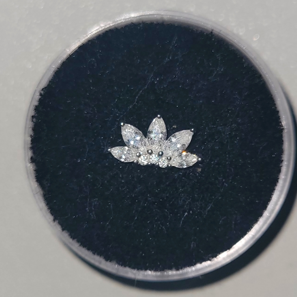 14K White Gold Valentina